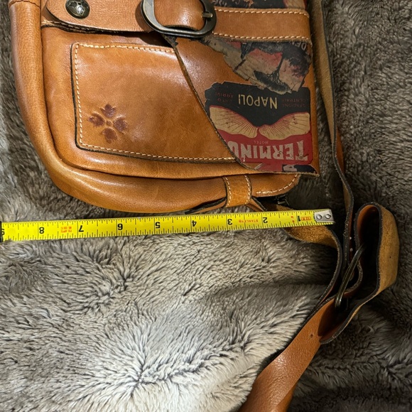 Patricia Nash | Leather Shoulder Bag with Leather wallet - Picture 8 of 12